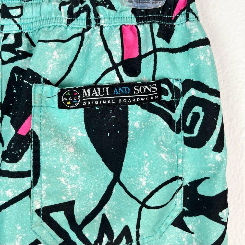 Maui & Sons swim trunks - Picture 3 of 5